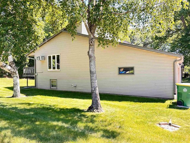 2590 CHERRYWOOD LANE, Green Bay, WI 54304