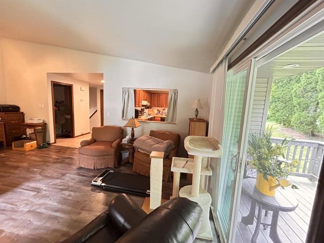 2590 CHERRYWOOD LANE, Green Bay, WI 54304