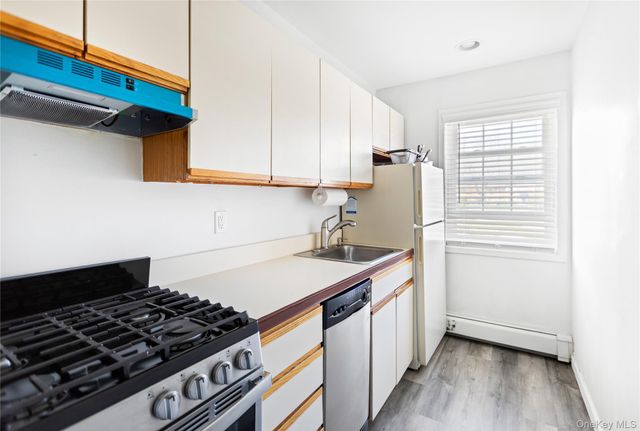 460 Old Town Road 19H, Port Jefferson Station, NY 11776