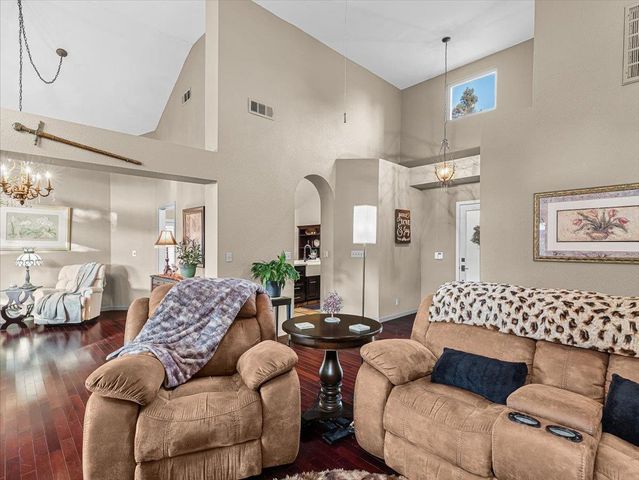 4021 Copper Penny Ct, Modesto, CA 95355