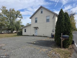 203 E CEDARVILLE ROAD, Pottstown, PA 19465