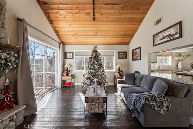 1212 Portillo, Lake Arrowhead, CA 92352