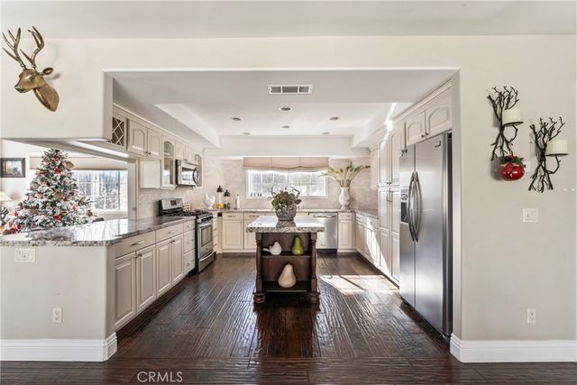 1212 Portillo, Lake Arrowhead, CA 92352