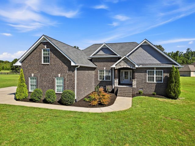 1043 Founders Ln, Portland, TN 37148