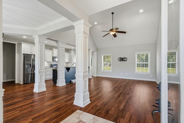 1043 Founders Ln, Portland, TN 37148