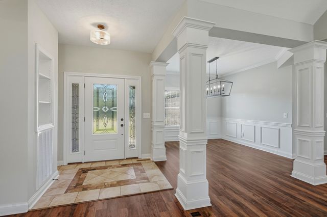 1043 Founders Ln, Portland, TN 37148