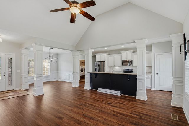 1043 Founders Ln, Portland, TN 37148