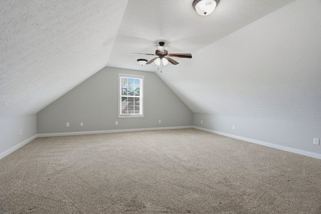 1043 Founders Ln, Portland, TN 37148