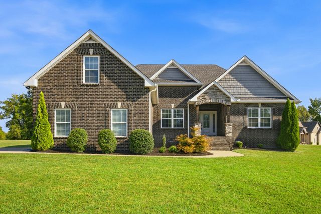 1043 Founders Ln, Portland, TN 37148