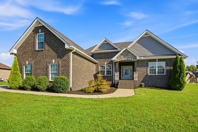 1043 Founders Ln, Portland, TN 37148