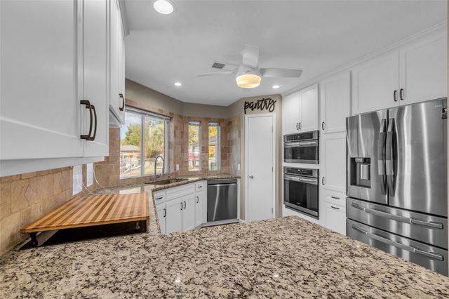 14263 Shadow Bay Drive, Willis, TX 77318