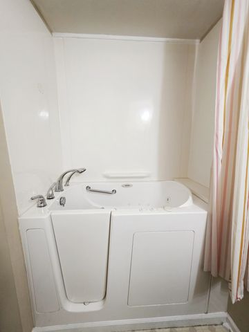 108 Arnold St, Centerville, TN 37033