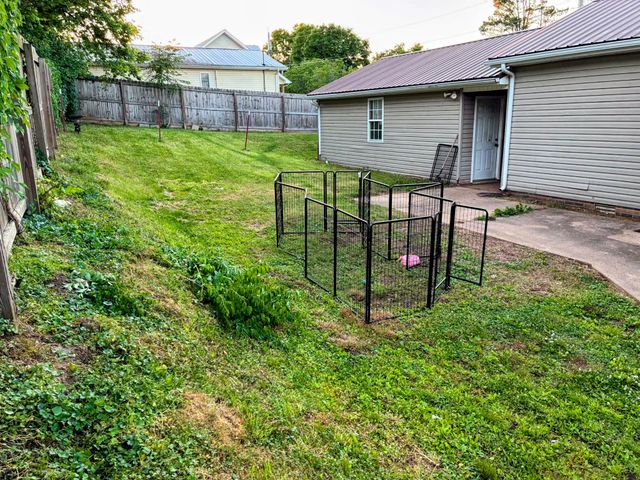 108 Arnold St, Centerville, TN 37033