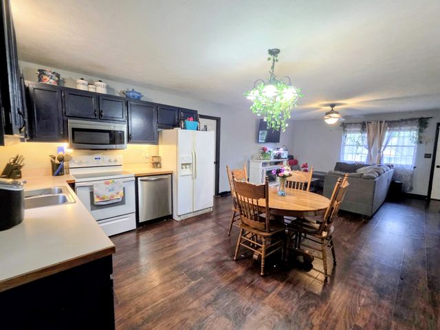 108 Arnold St, Centerville, TN 37033