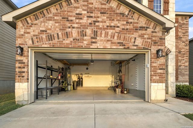 7314 CHAMPION CRK, San Antonio, TX 78252