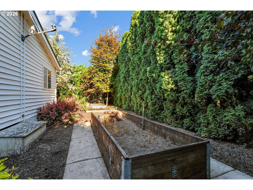 Image 38 of property listing at 1422 Sw WESTVALE St 102, Mc Minnville, OR 97128