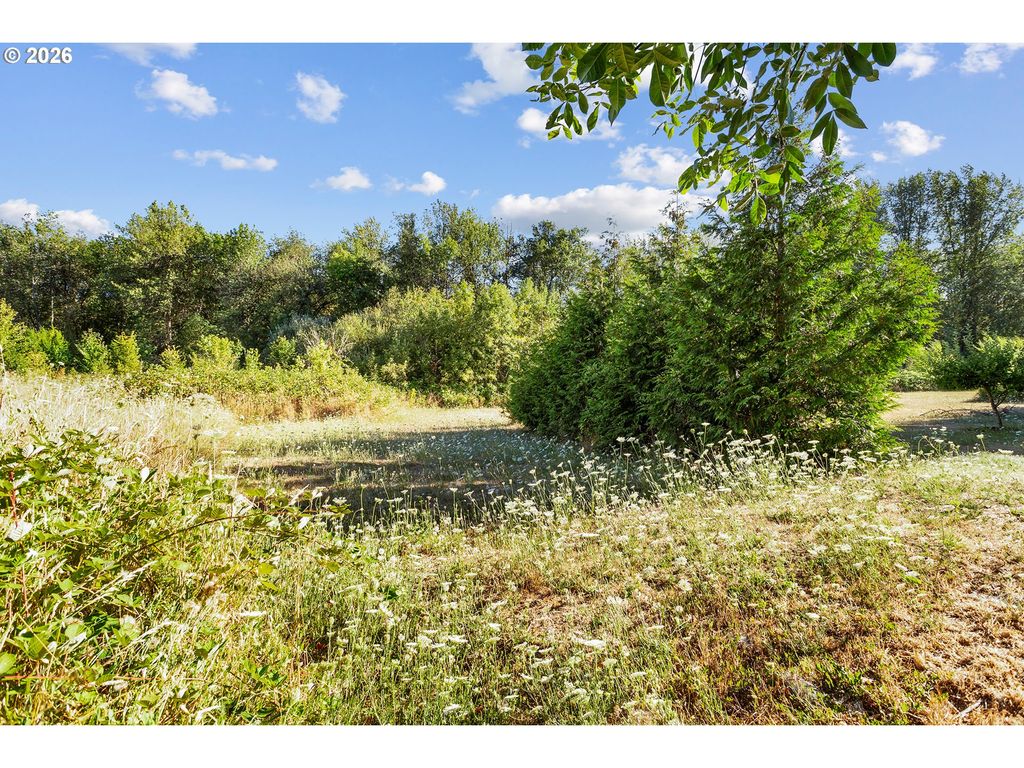 Image 39 of property listing at 1422 Sw WESTVALE St 102, Mc Minnville, OR 97128