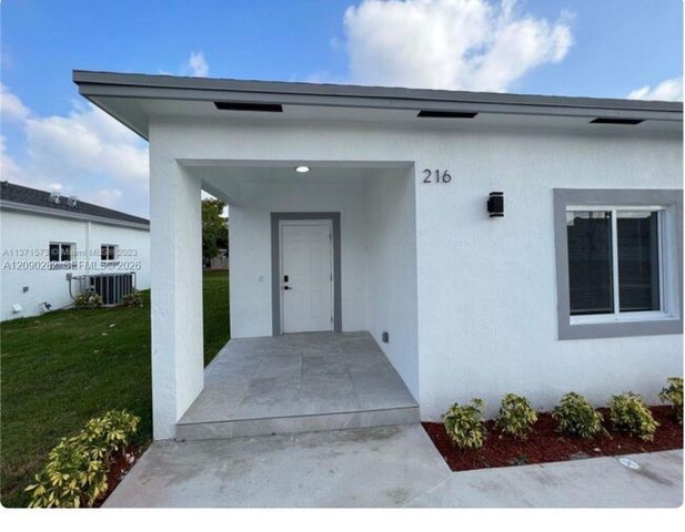 216 NW 9th Street, Hallandale Beach, FL 33009