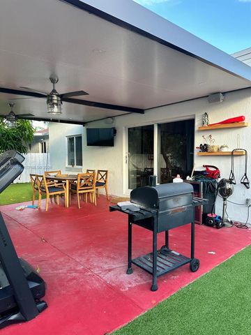 216 NW 9th Street, Hallandale Beach, FL 33009