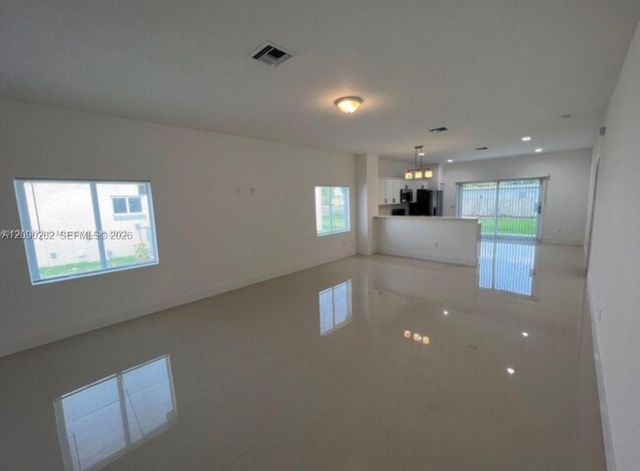 216 NW 9th Street, Hallandale Beach, FL 33009
