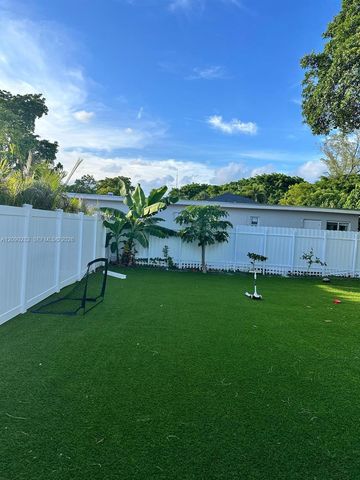 216 NW 9th Street, Hallandale Beach, FL 33009