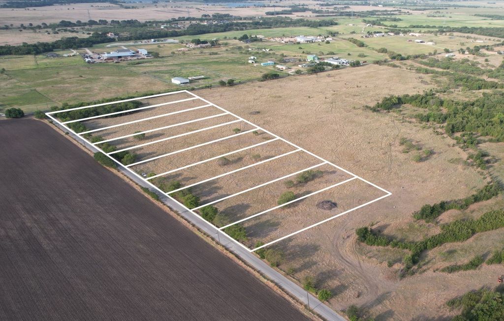 1 Bounds Road 1-10, Gunter, TX 75058