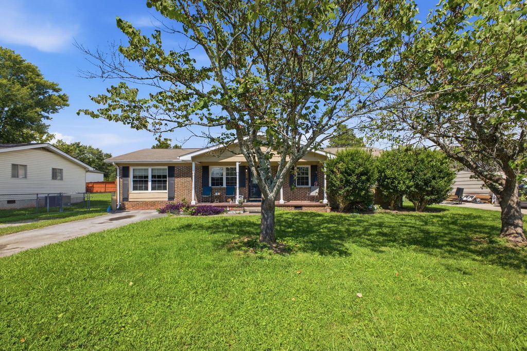 1835 S Prairie Circle, Hixson, TN 37343