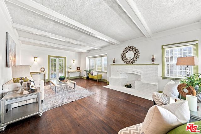 1726 6th Avenue, Los Angeles, CA 90019