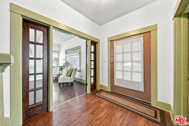 1726 6th Avenue, Los Angeles, CA 90019