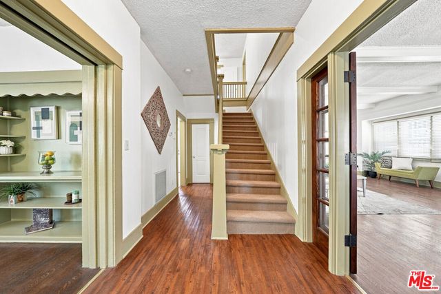 1726 6th Avenue, Los Angeles, CA 90019