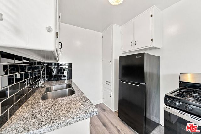 1726 6th Avenue, Los Angeles, CA 90019