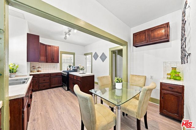 1726 6th Avenue, Los Angeles, CA 90019