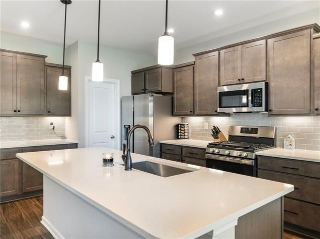 627 Michigan Circle, Hoschton, GA 30548