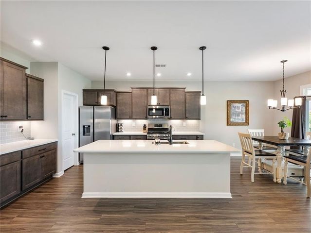 627 Michigan Circle, Hoschton, GA 30548