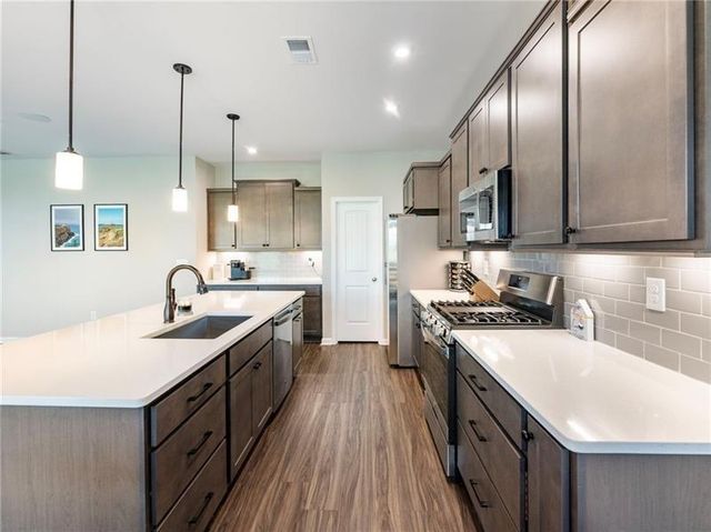 627 Michigan Circle, Hoschton, GA 30548