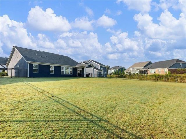 627 Michigan Circle, Hoschton, GA 30548