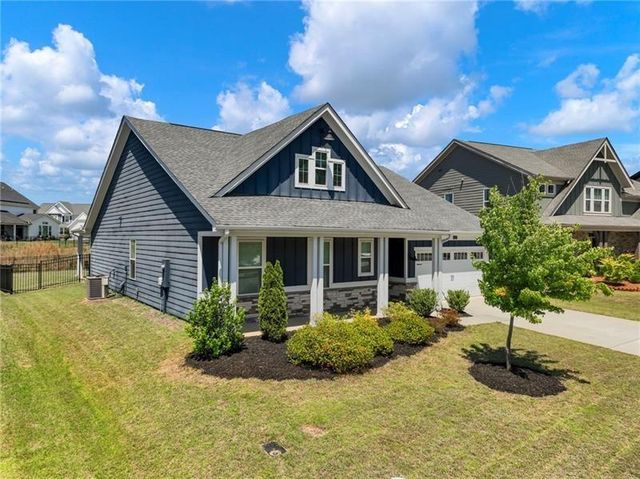 627 Michigan Circle, Hoschton, GA 30548