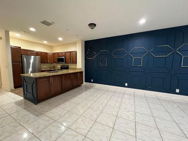 9498 S Military Trail, Boynton Beach, FL 33436