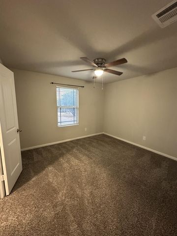 2146 10th, Hempstead, TX 77445