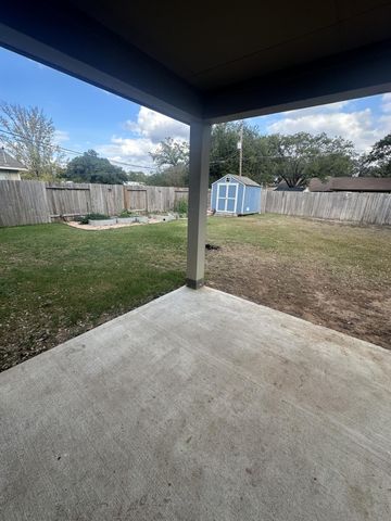 2146 10th, Hempstead, TX 77445