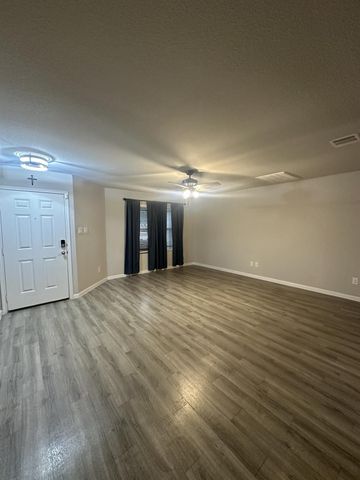 2146 10th, Hempstead, TX 77445