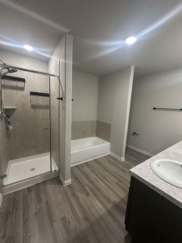 2146 10th, Hempstead, TX 77445