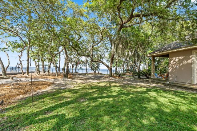 1551 E Nursery Road, Santa Rosa Beach, FL 32459