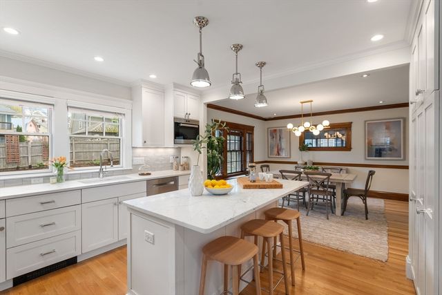 33 Longfellow Road, Melrose, MA 02176