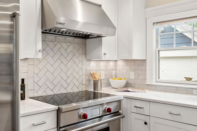 33 Longfellow Road, Melrose, MA 02176