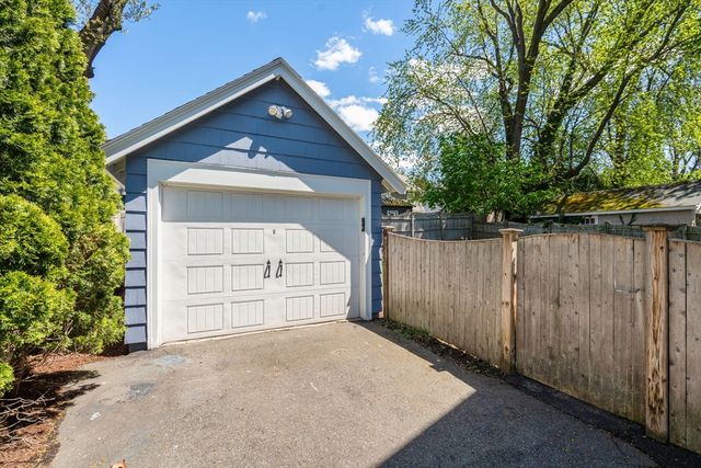 33 Longfellow Road, Melrose, MA 02176