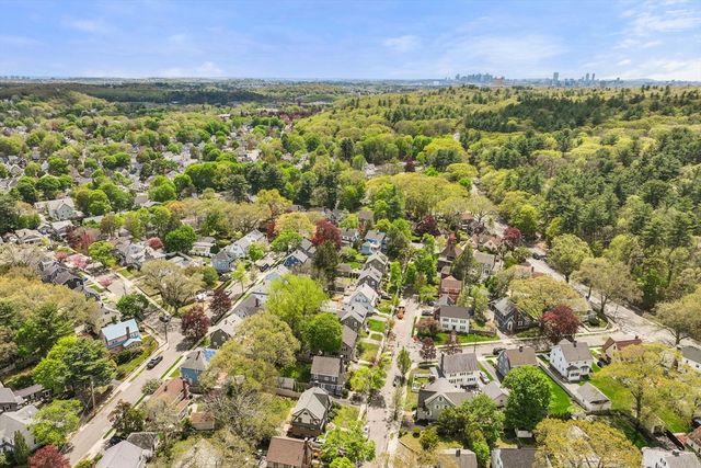 33 Longfellow Road, Melrose, MA 02176
