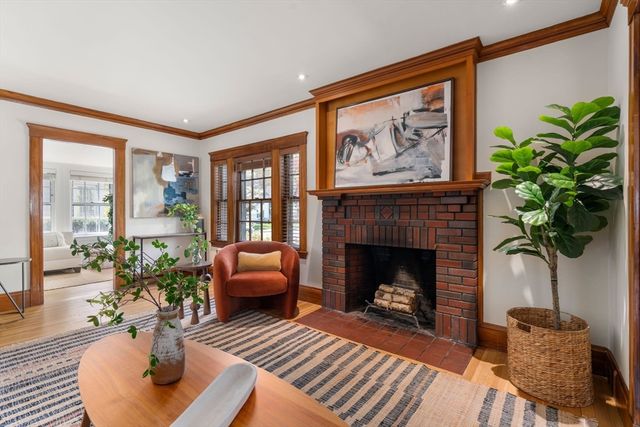 33 Longfellow Road, Melrose, MA 02176