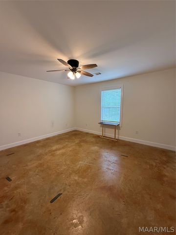 215 Indian Lane, Tallassee, AL 36078