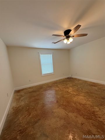 215 Indian Lane, Tallassee, AL 36078